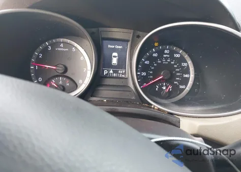 2016 Hyundai Santa Fe Sport 2.4L z USA, uszkodzony, nr VIN 5XYZU3LB9GG365775